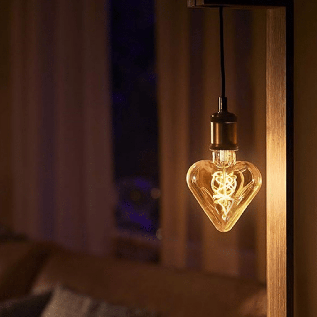 E27 Heart - Shaped 4W LED Filament Bulb ~1044