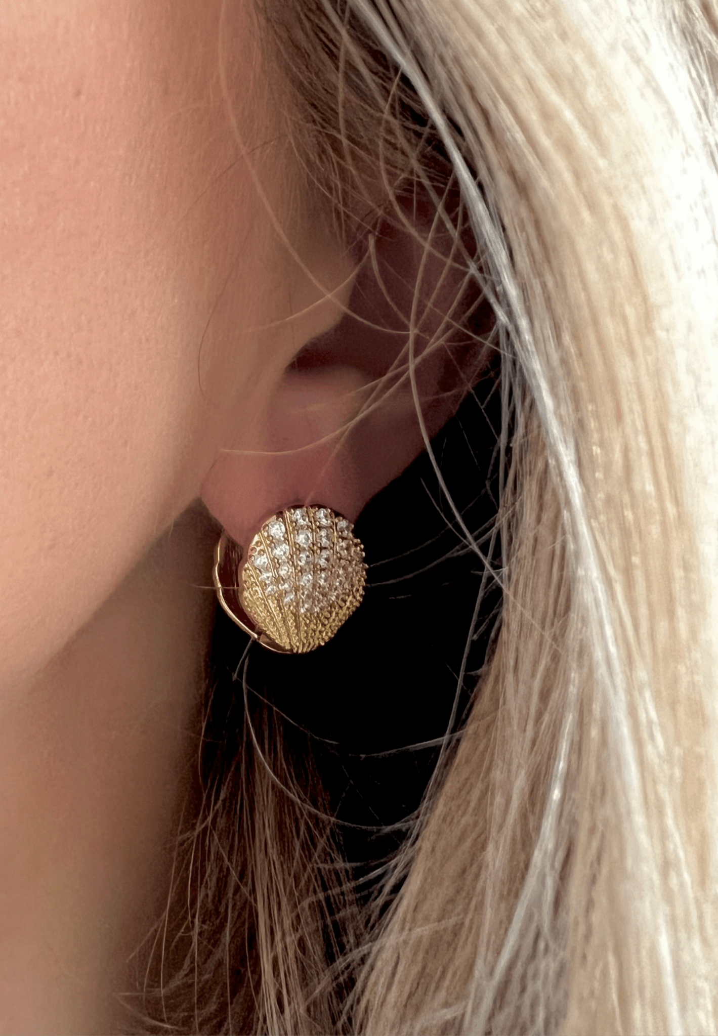 Shell Studs